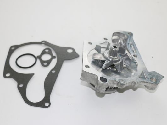 Toyota Avensis 4-door Sedan 1997-2000 Water Pump 16110-79045/16110-79025